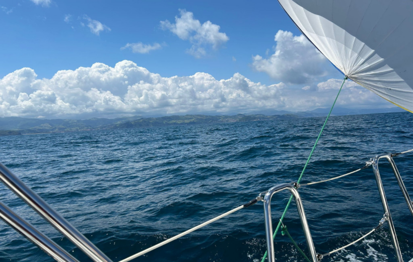 Initiation à la voile sur l'océan